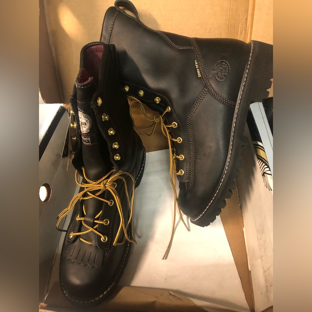 Georgia 8” Logger Low-Heal in Men’s 8.5 Brand New
